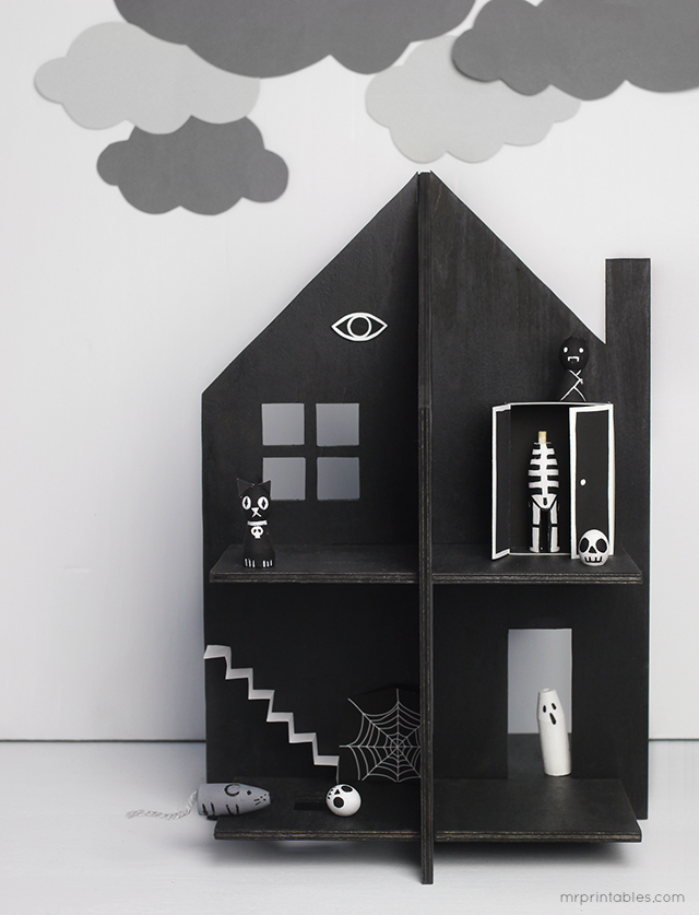 Haunted Dolls House / free templates for cardboard or plywood, extra accessaries & tips for making peg dolls