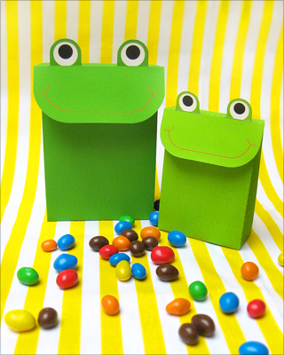 free printable party favors frog bag