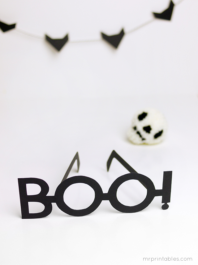 BOO-halloween-costume-glasses